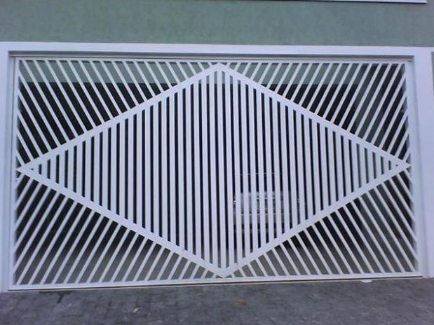 Estrutura metálica para cobertura de garagem